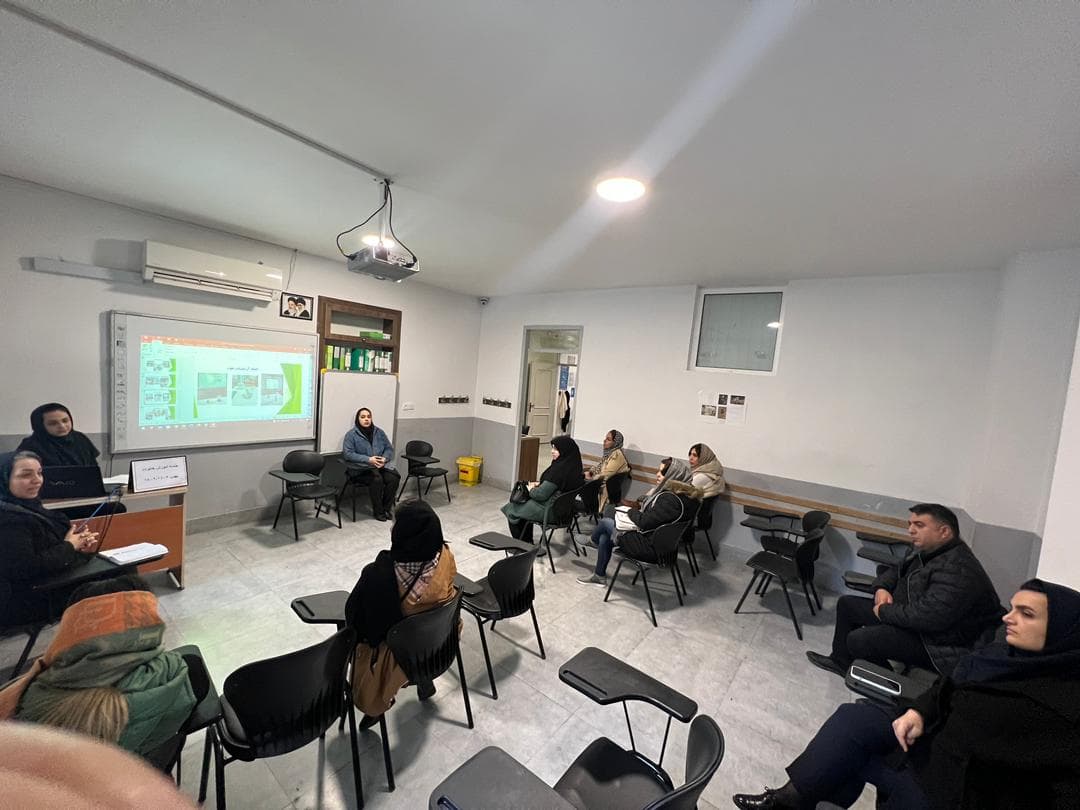 جلسه آموزش خانواده پایه هفتم