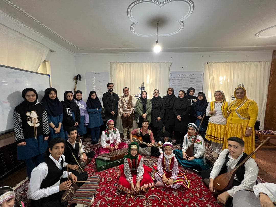 بازدید مجموعه شایستگان از آکادمی موسیقی آوای تبری