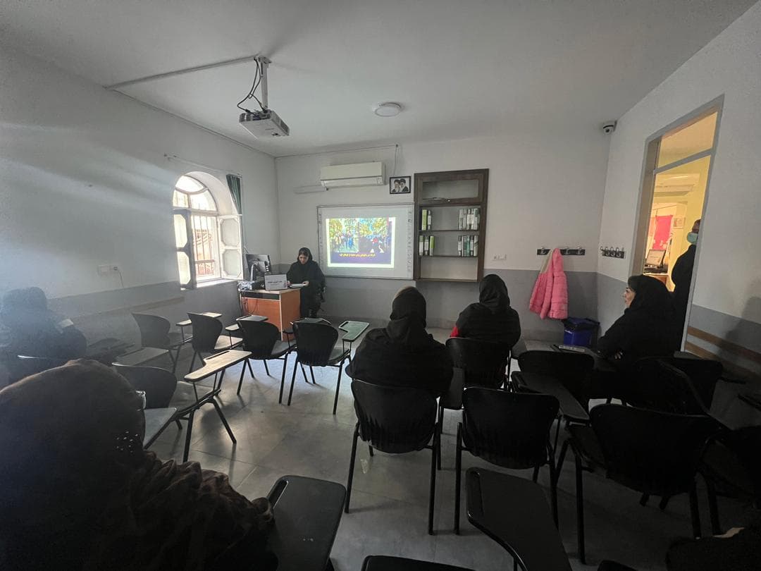 جلسه اموزش خانواده پایه هشتم و نهم