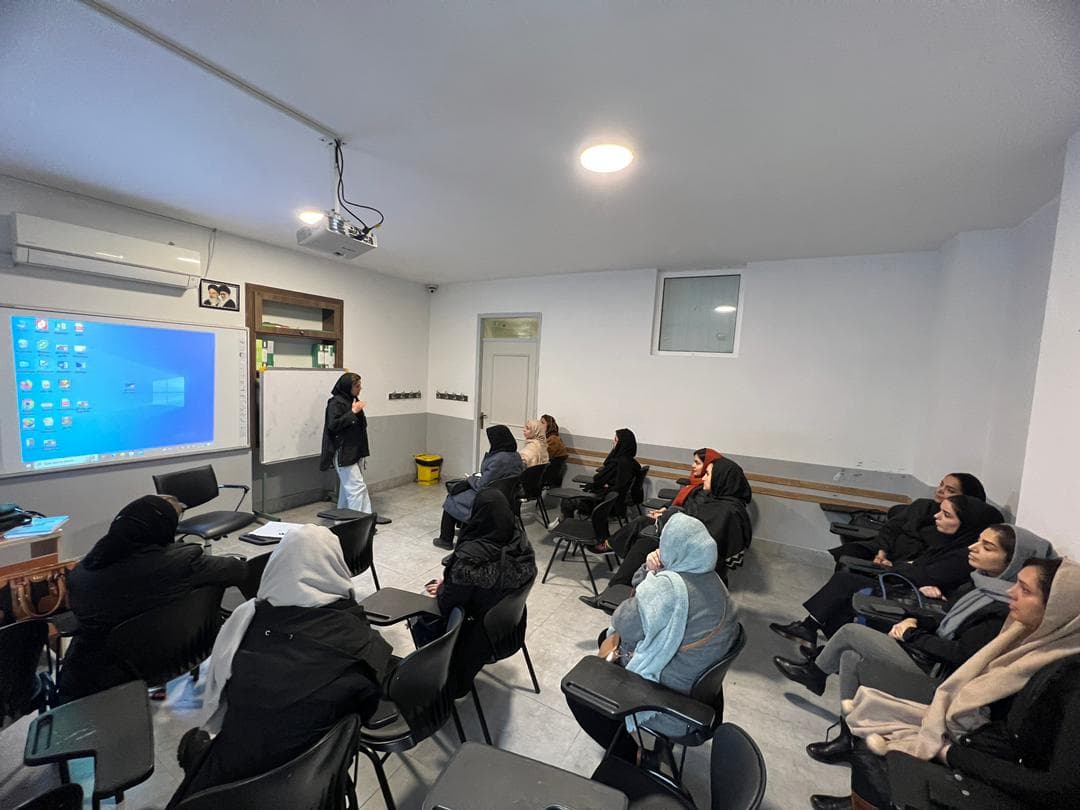 جلسه آموزش خانواده پایه هفتم با موضوع فرزندپروری